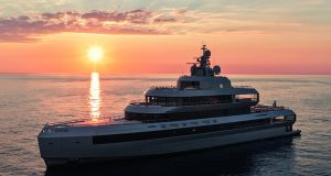 Monaco Yacht Show 2025 – le Motor Yacht Armani Admiral “No Rush” redéfinit le luxe en mer